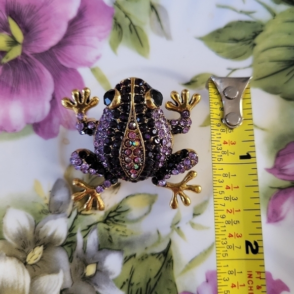 NWT Rhinestone Tree Frog Brooch. Black, Lavender Gold - Picture 2 of 4